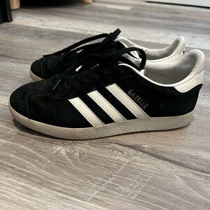 Women’s Adidas Gazelle
